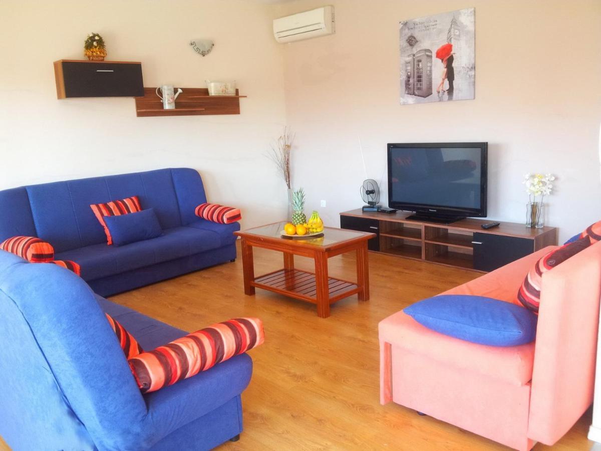 Apartment Maria - Comfortable Kastela Luaran gambar